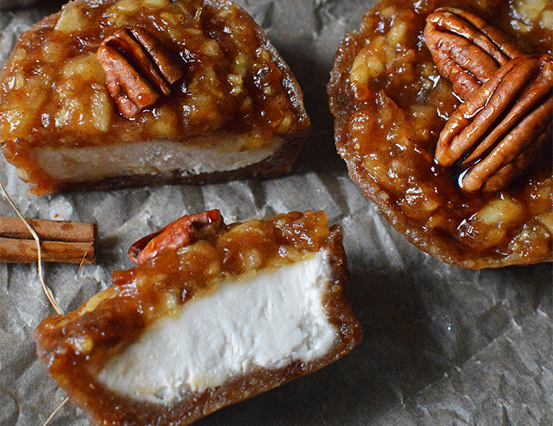Mini Raw Caramel Apple Cheesecakes – Coconut Merchant