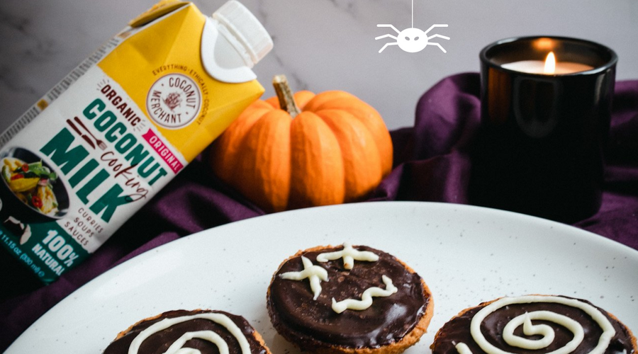HALLOWEEN RECIPES: VEGAN, GLUTEN FREE DARK & WHITE CHOCOLATE SPOOKIES (COOKIES!) 👻🌱