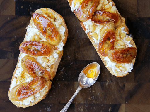 Caramelised Banana and Ricotta Toast – Coconut Merchant